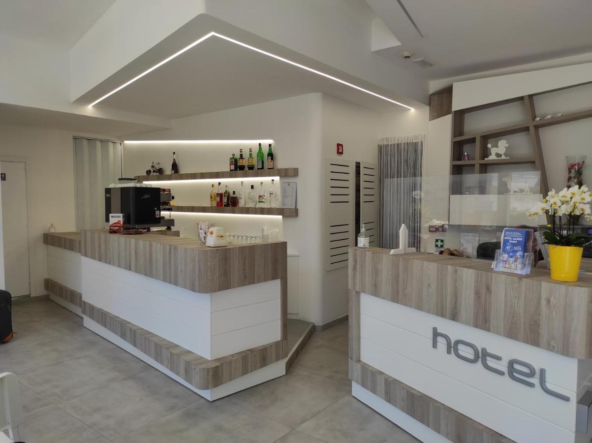 马德里酒店 里米尼 外观 照片