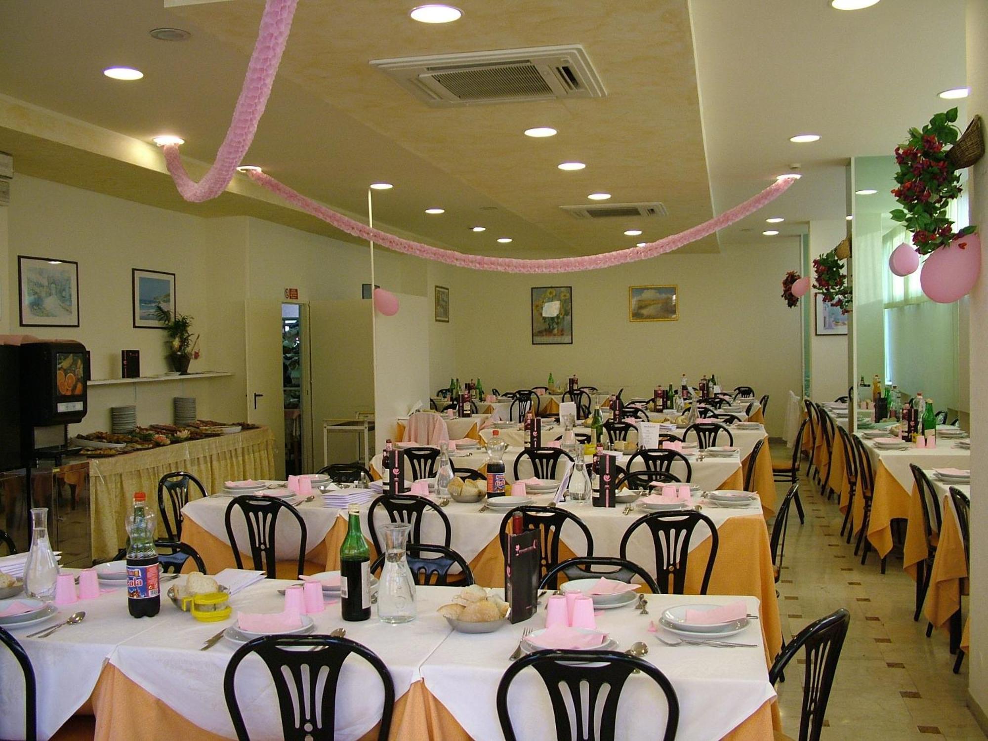 马德里酒店 里米尼 外观 照片